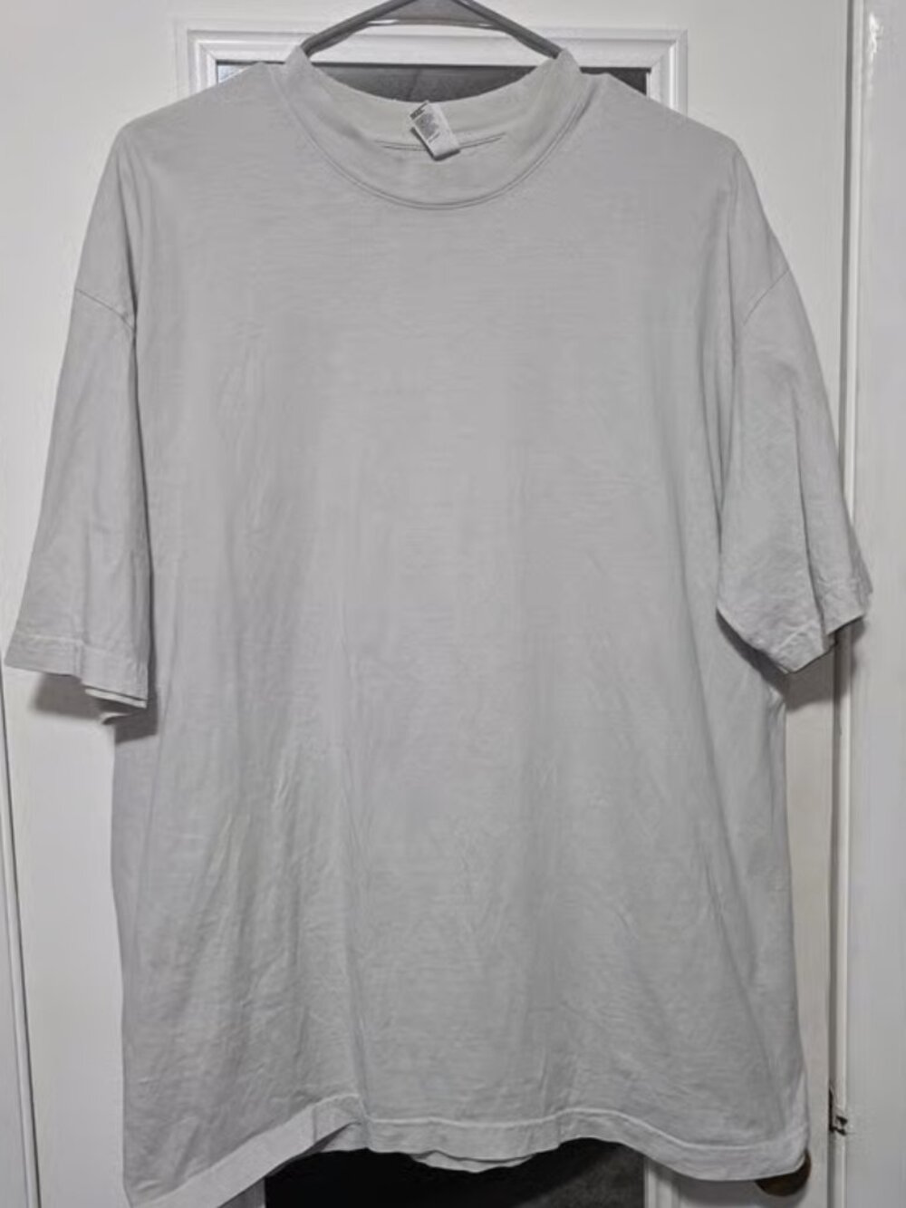 Men's Basic T-Shirt Size L (42–44)